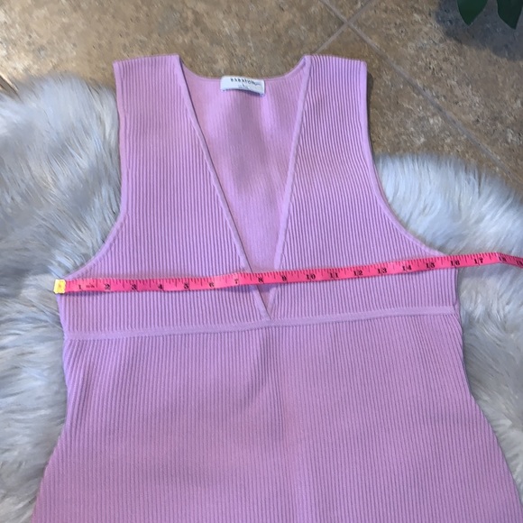 Aritzia Babaton Deep V Sculpt Knit Dress A25018 - Picture 9 of 9